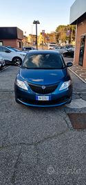 Lancia Ypsilon  1.0 Firefly Hybrid