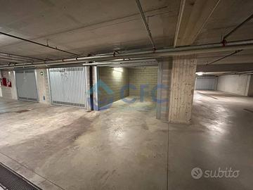 Box / Garage di 21 m² a Milano