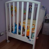 Lettino Pali con sponde bambini e materassi