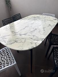 Tavolo texture marmo