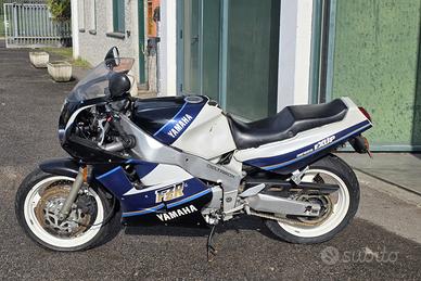 YAMAHA FZR 1000 EXUP