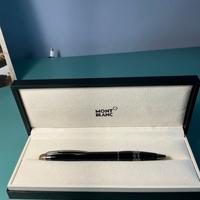 Penna a sfera Montblanc modello Starwalker