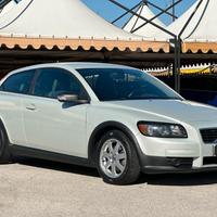 VOLVO C30 1.6 Momentum