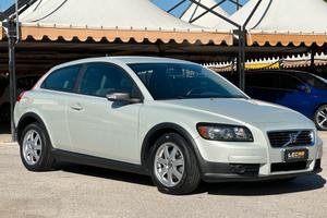 VOLVO C30 1.6 Momentum