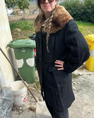 cappotto vintage con colletto in vera pelliccia