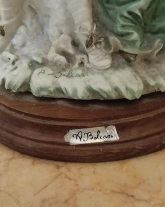 Statua porcellana Capodimonte A.Belcari romantica 