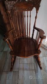 sedia a dondolo vintage in legno massello inrag