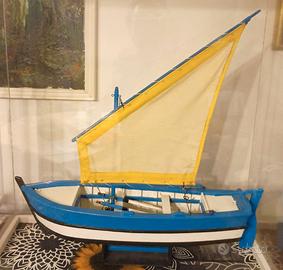 Modellino barca a remi "batana"