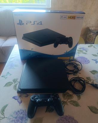 PS4  500 gb completa joystick+giochi