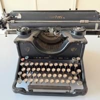 Macchina da scrivere Olivetti