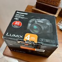 Macchina fotografica Panasonic Lumix DMC-FZ300