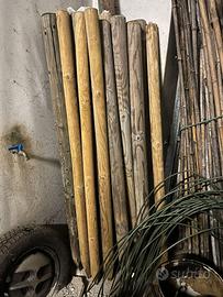 Pali tondi in legno impregnato naturale