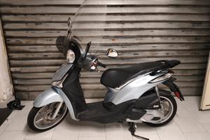 Liberty 125 ABS