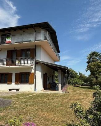 Appartamento di 268 m² con più di 5 locali e box a