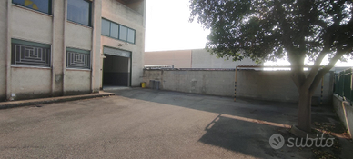 Locale commerciale 200mq