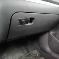 Cassetto portaoggetti VOLKSWAGEN GOLF 5 del 2005