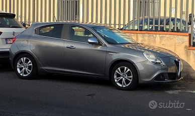 Alfa Romeo Giulietta 1.6 105cv. Distinctive - 2013