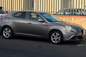 Alfa Romeo Giulietta 1.6 105cv. Distinctive - 2013
