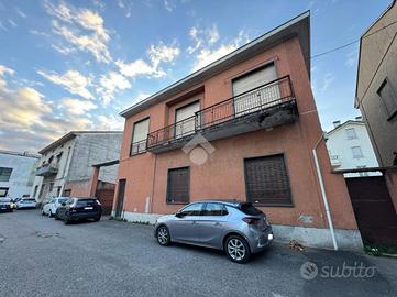 VILLA SINGOLA A SEREGNO