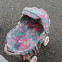 carrozzina molto bella e pratica