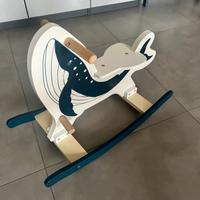 Dondolo in legno per bambini