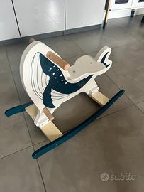 Dondolo in legno per bambini