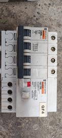 MagnetotermicoDifferenzialeC25 Merlin Gerin Multi9