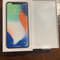 Scatola iPhone X con accessori sigillati