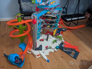 Hot Wheels Mega Garage