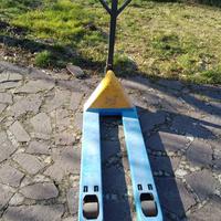 carrello sollevatore manuale