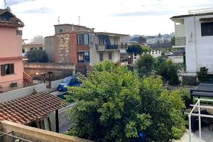 MUGNANO(NA) 2 VANI+ACC. POSTO AUTO
