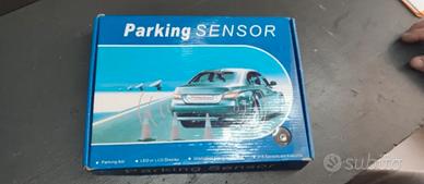 Sensori parcheggio auto