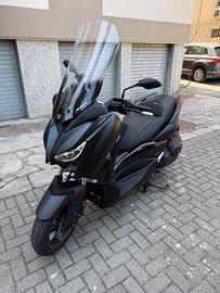 Yamaha X-Max 400 Iron Max