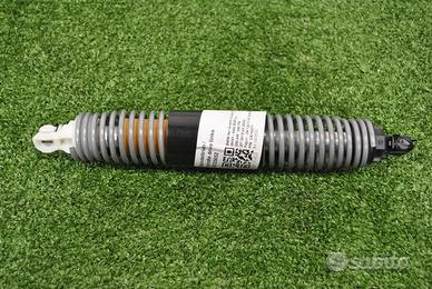 BMW serie 8 G16 F93 M8 Molla a trazione