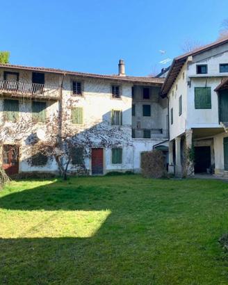 CASA CON EDIFICIO AL GREZZO - fascino autentico...