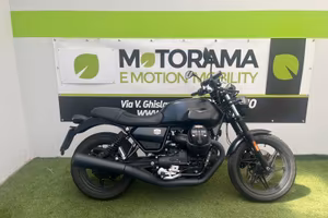 Moto Guzzi V7 stone