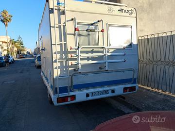 Ford 2.5 turbo 6 posti con doccia separata