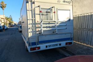 Ford 2.5 turbo 6 posti con doccia separata