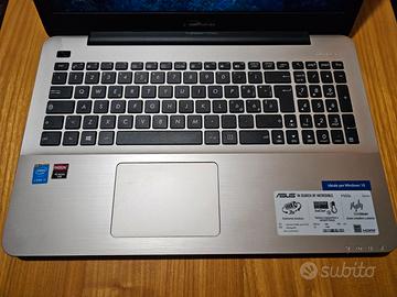 Notebook ASUS F555L i5