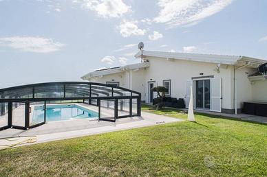 Villa di 180 m² con 5 locali a Formello