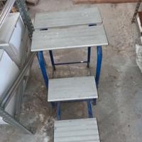 Sgabello in metallo con piani in alluminio