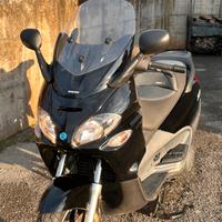 Piaggio X9 500