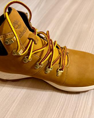 Timberland Brooklyn Hiker, nuove , MAI utilizzate.