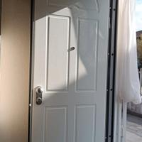 portoncino blindato bianco