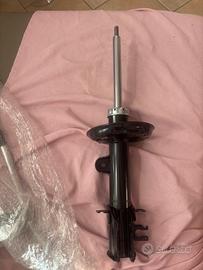 Ammortizzatori/sospensioni anteriori grande punto