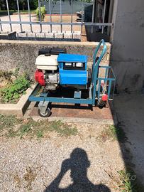 Generatore di corrente 220/380 V