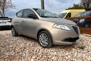 Lancia Ypsilon 1.2 69 CV 5 porte S&S Silver