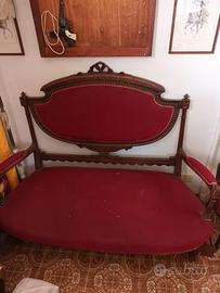 Divanetto e 2 sedie in stile antico