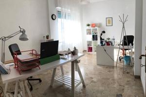 Stanza uso ufficio in studio professionale