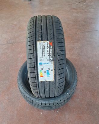 Copertoni Yokohama 215/55R16 97W NUOVI